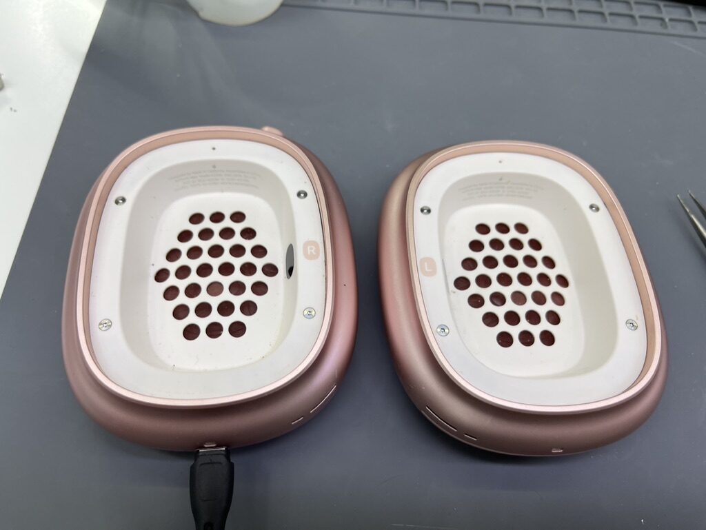 Ремонт AirPods Max в сервисе iFresh.One — фото процесса