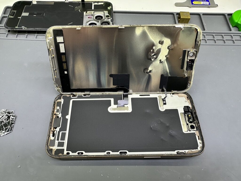 Ремонт iPhone 15 в сервисе iFresh.One — фото процесса