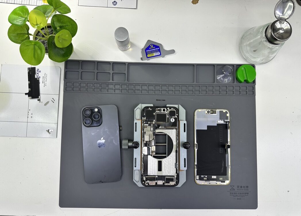 Ремонт iPhone 15 Pro в сервисе iFresh.One — фото процесса