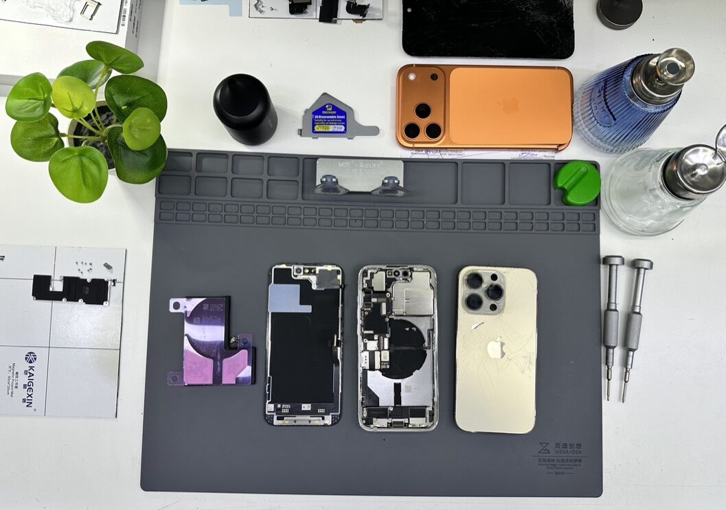 Ремонт iPhone 15 Plus в сервисе iFresh.One — фото процесса
