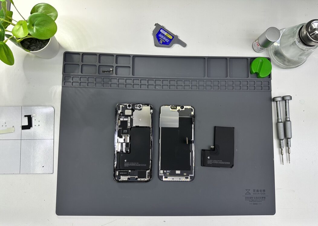 Ремонт iPhone 13 mini в сервисе iFresh.One — фото процесса