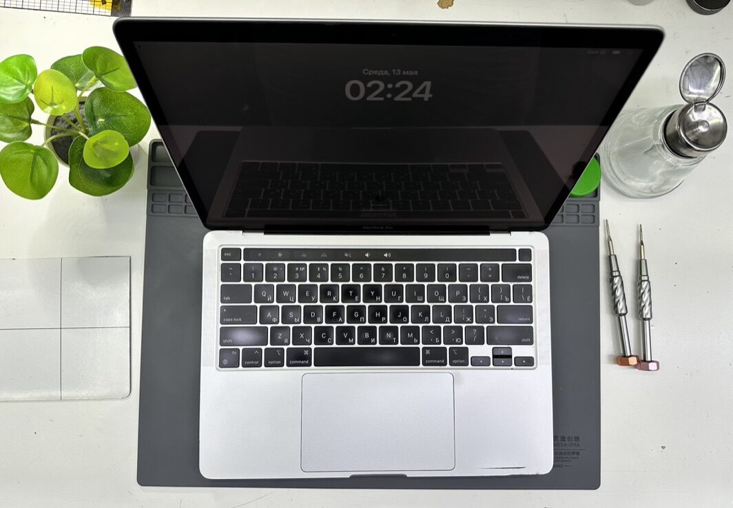 Ремонт MacBook Air 13 M2 в сервисе iFresh.One — фото процесса