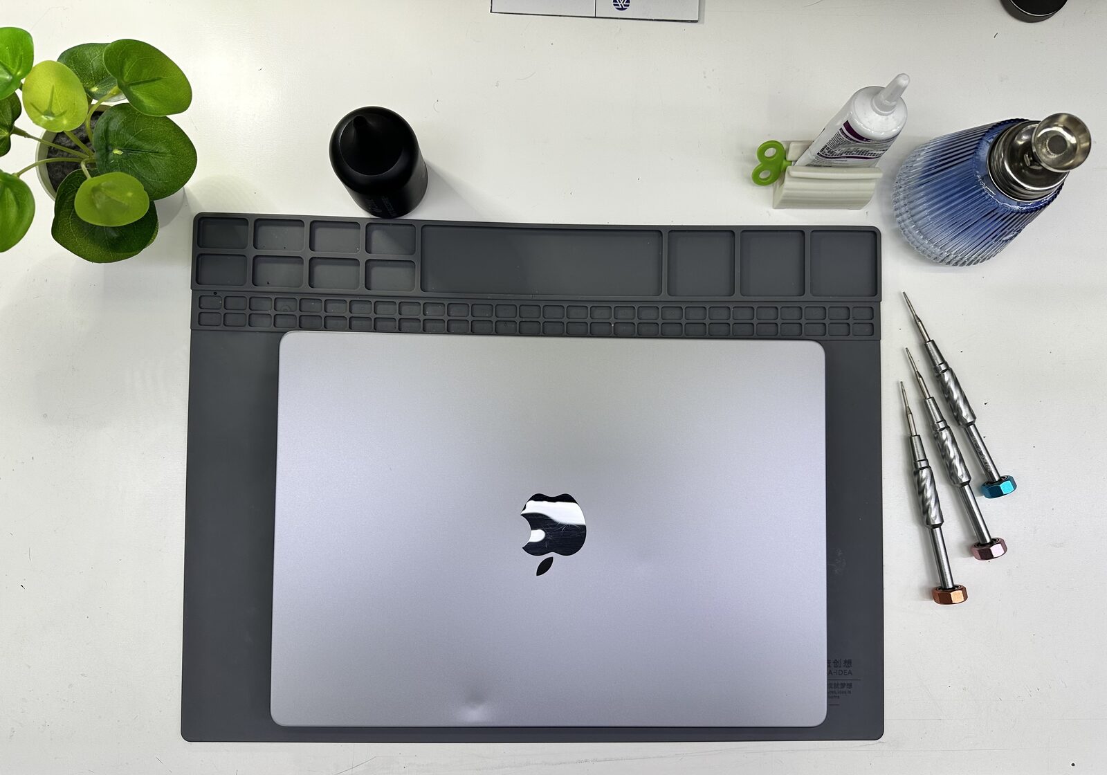 Ремонт MacBook Pro 16 M2 в сервисе iFresh.One — фото процесса