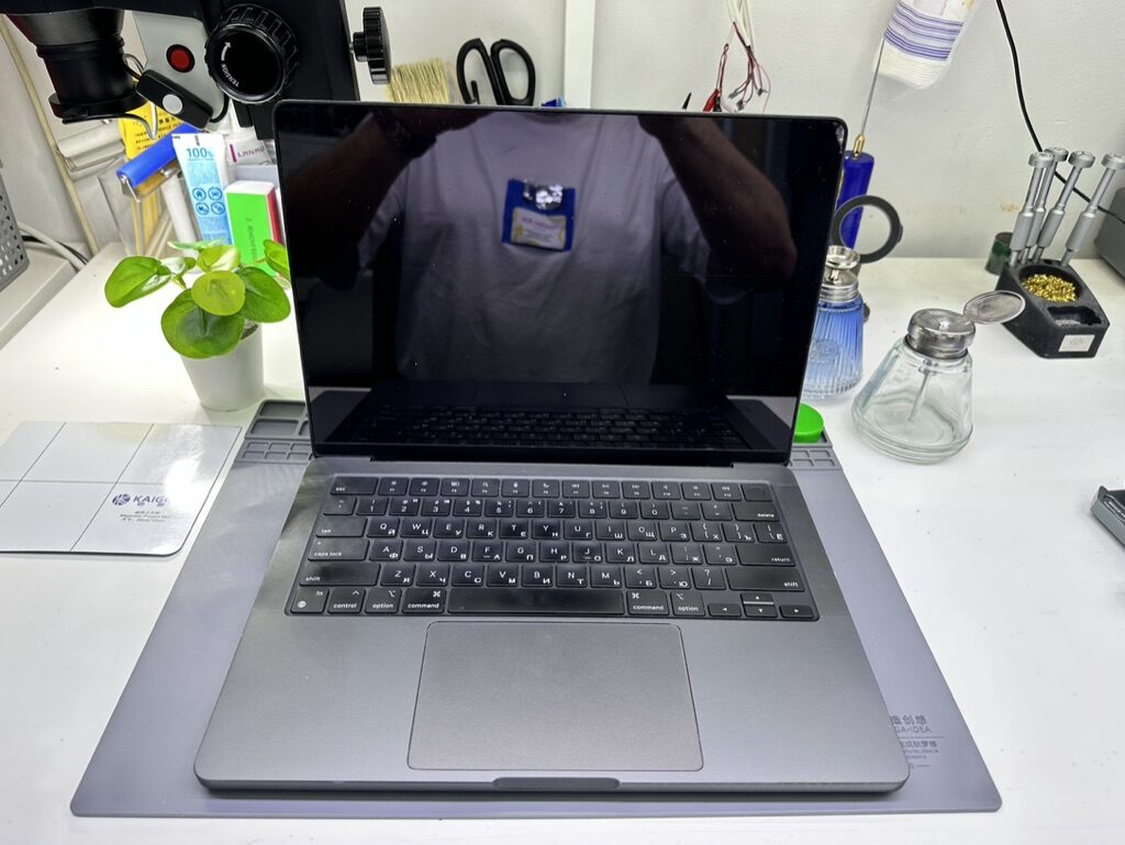 Ремонт MacBook Air 15 M4 в сервисе iFresh.One — фото процесса
