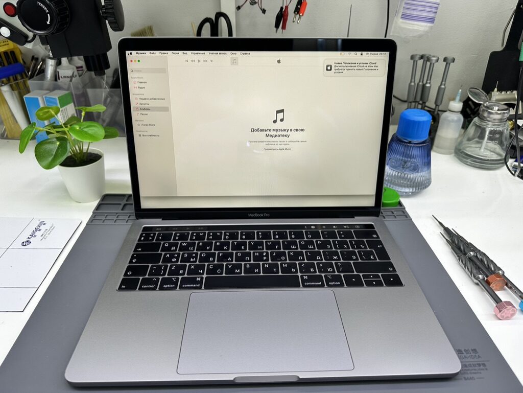 Ремонт MacBook Air 13 M2 в сервисе iFresh.One — фото процесса