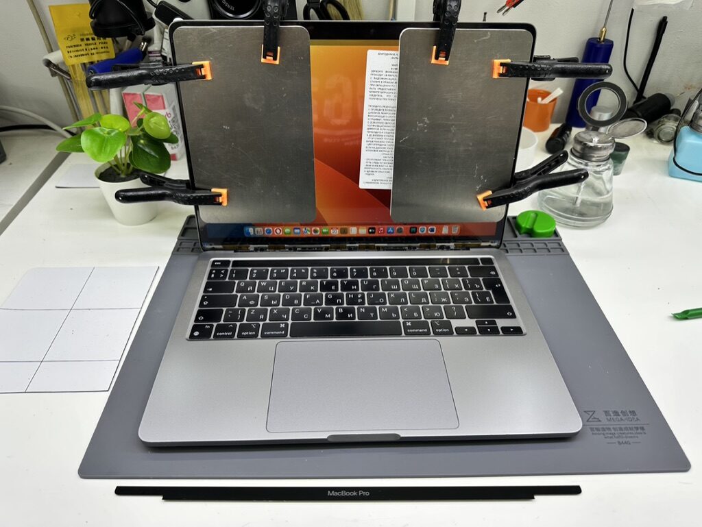 Ремонт MacBook Pro 16 M3 в сервисе iFresh.One — фото процесса