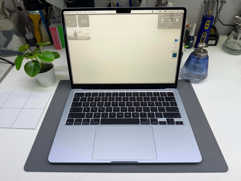 Замена матрицы MacBook Air 13 M5 — функция True tone после замены матрицы на своем месте